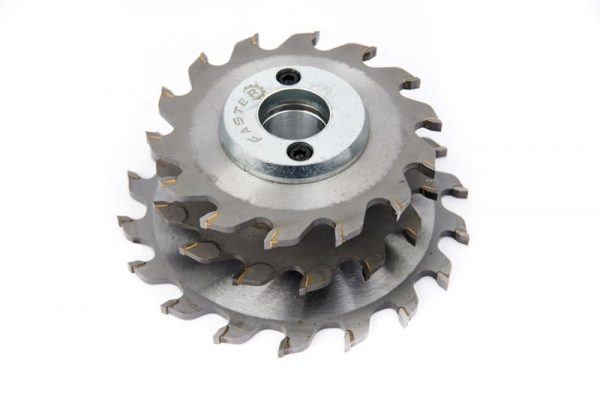 Dao-phay-do-nhom-Xingfa-cua-di-180121-2-600x400