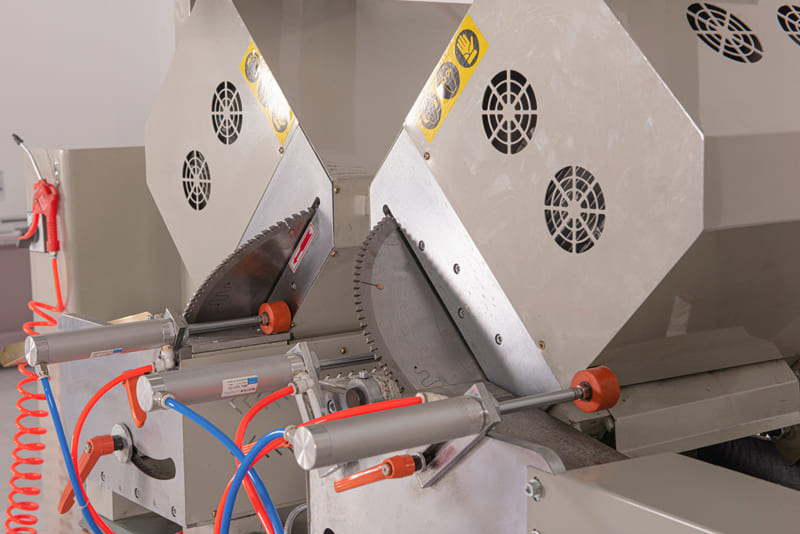 May-cat-nhom-2-dau-mam-xoay-F77-5