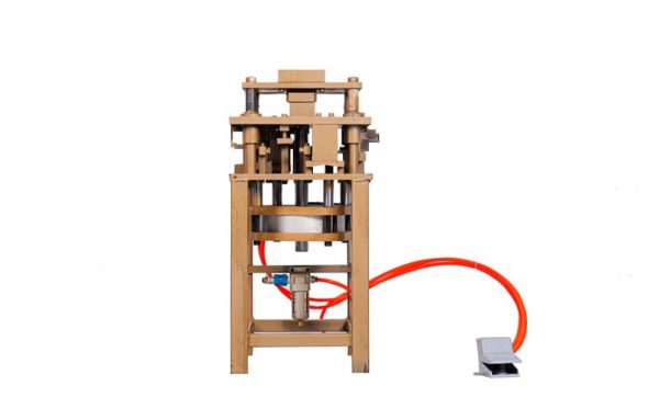 May-dot-dap-hoi-he-Viet-Phap-he-55-vat-canh-14-dao-180121-6-600x383